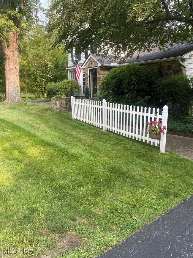 Building Photo - 35755 Miles Rd