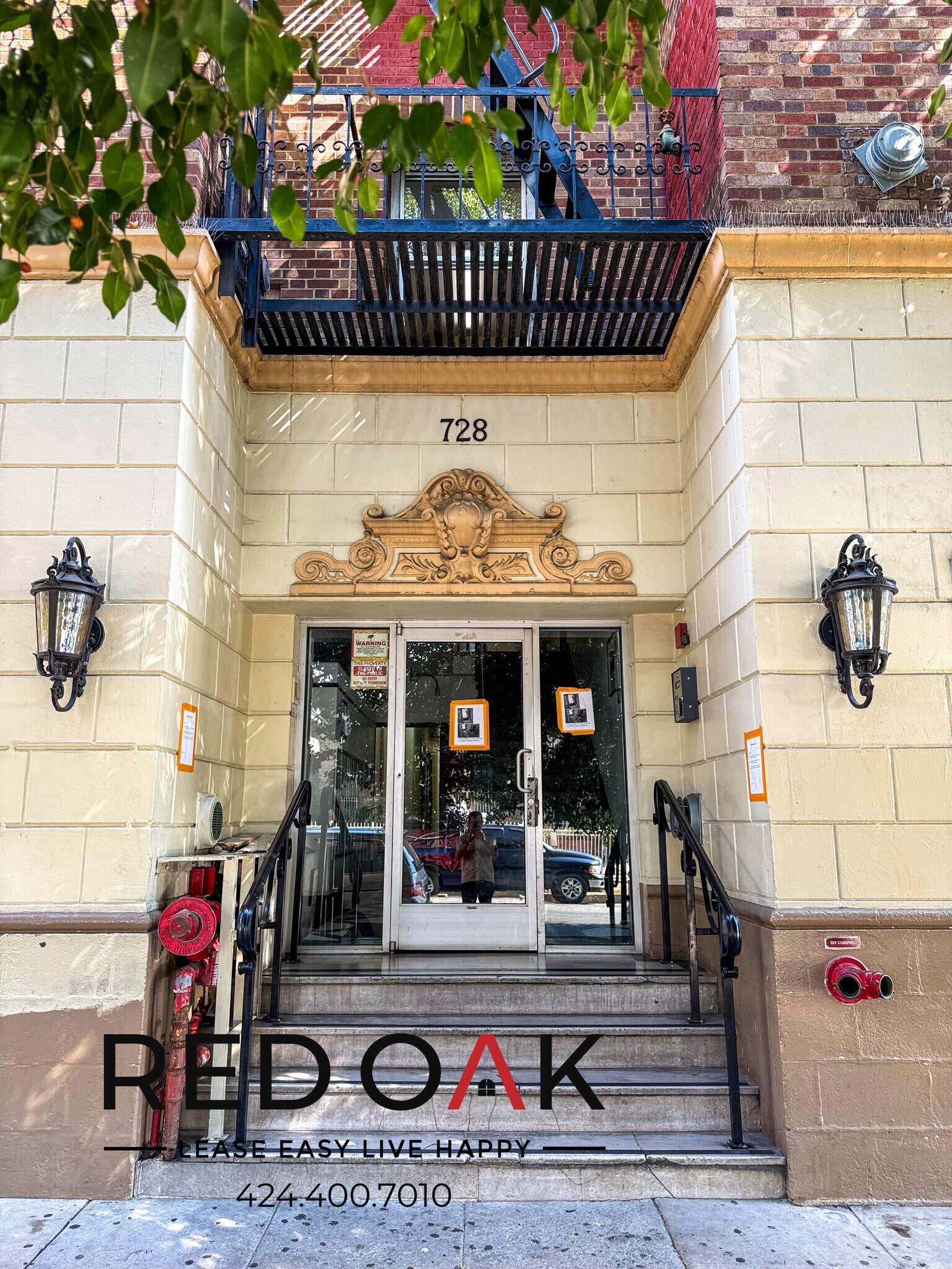 Building Photo - 728 S Berendo St