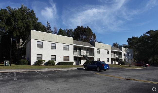 Building Photo - The Residences of Normandy