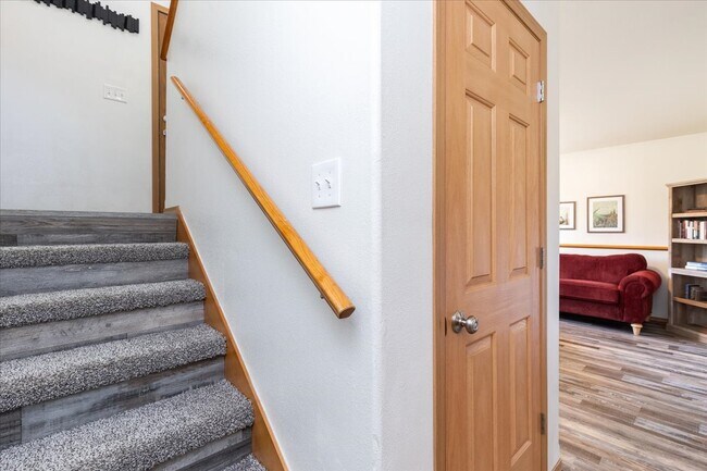 Building Photo - 310 Tipperary Ct