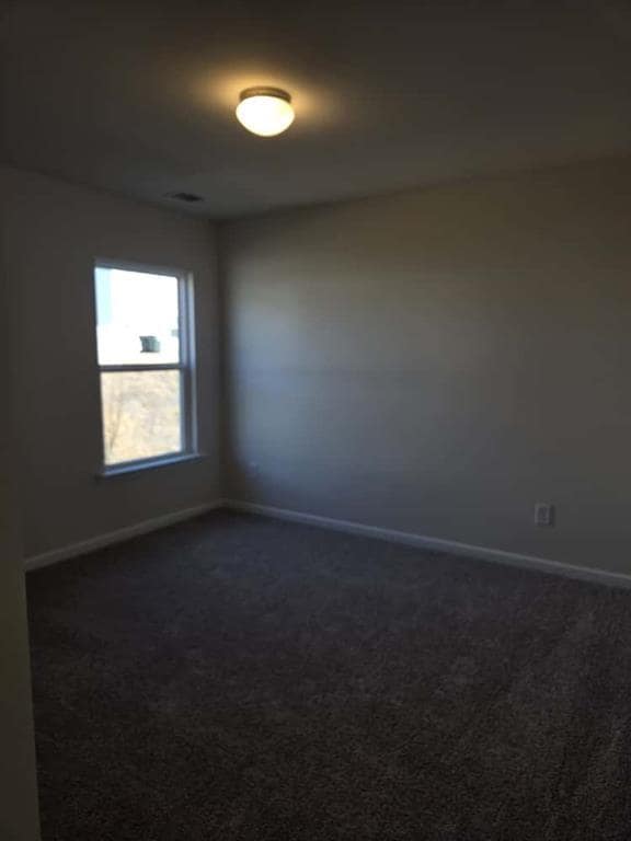 Building Photo - 12 Briarwood Dr W