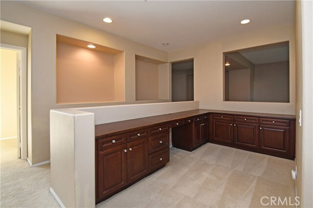 Building Photo - 88 Stepping Stone