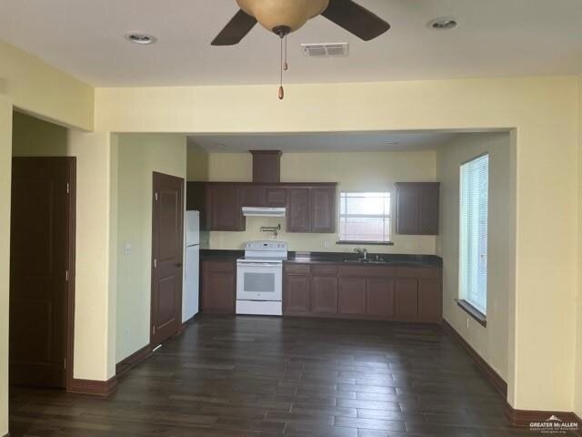 Building Photo - 215 Fig Dr