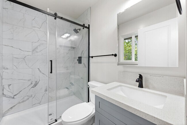 Building Photo - BK-1523