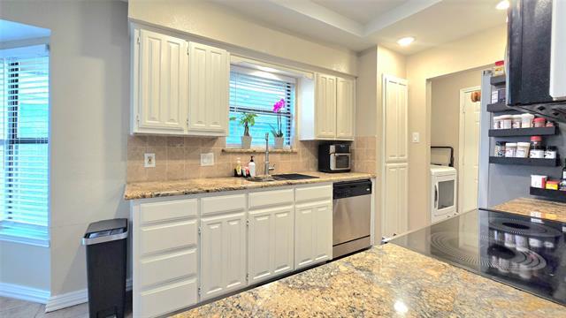 Building Photo - 6301 Lotus Dr