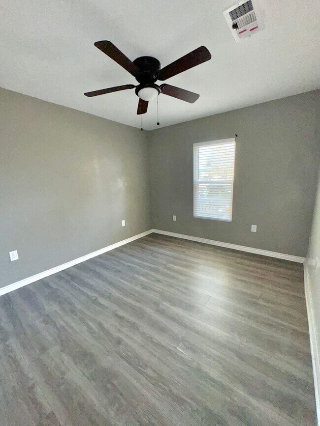 Building Photo - AVAILABLE SOON!