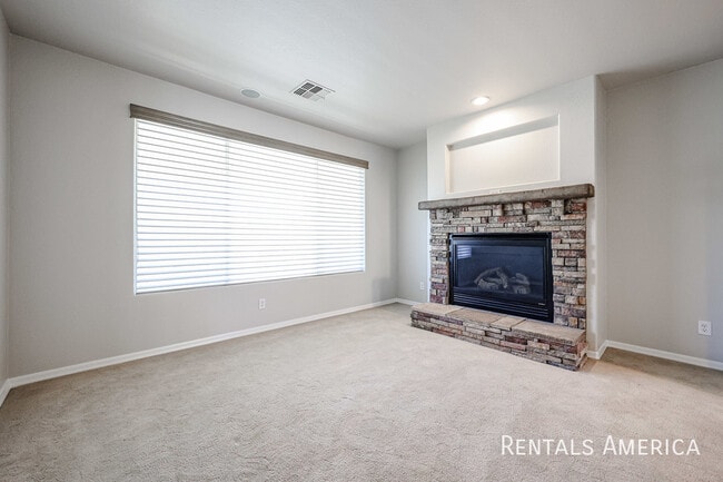 Building Photo - 3173 E Canyon Way