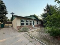 Building Photo - 7140 Poteae Dr