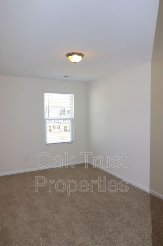 Building Photo - 176 Woodward Rd