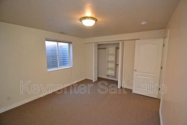 Building Photo - 584 W 760 N