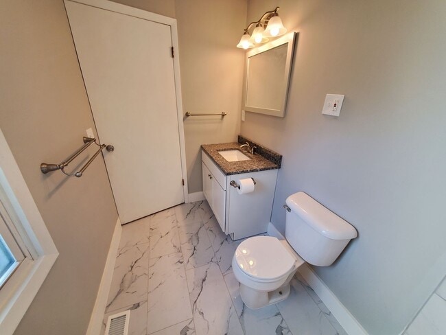 Building Photo - 5BR Home in Belknap Lookout, Walk to Downtown and Medical Mile