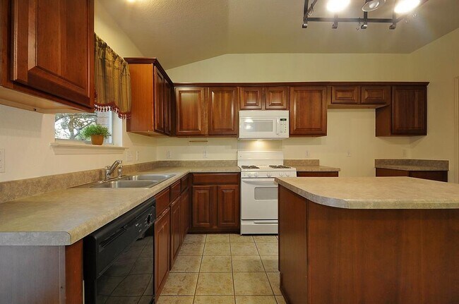 Building Photo - 1109 Fossil Cove