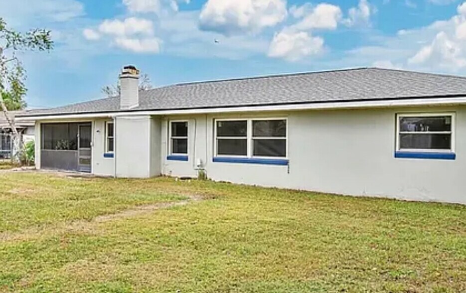 Building Photo - 1038 E Hancock Dr