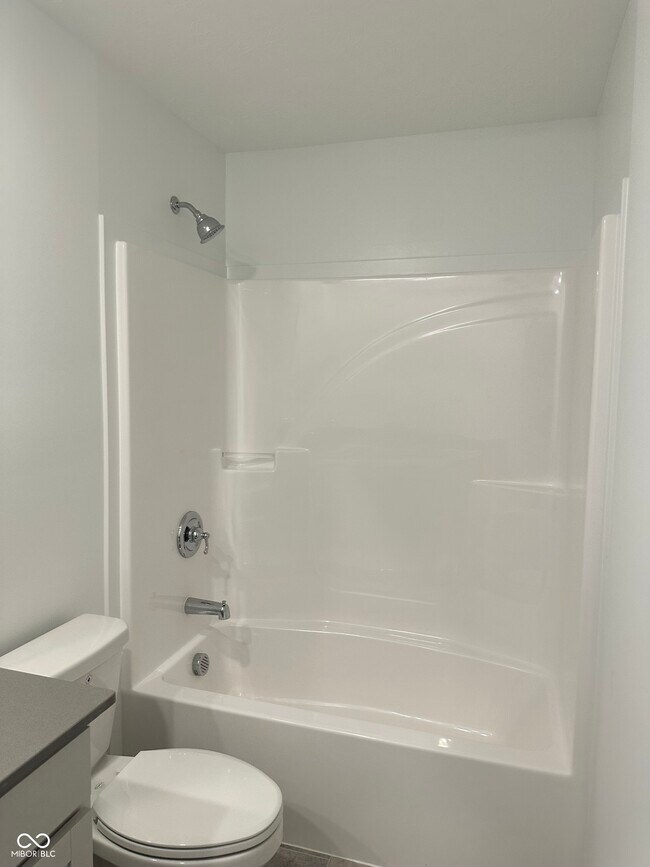 Building Photo - 8560 Tripp Rd