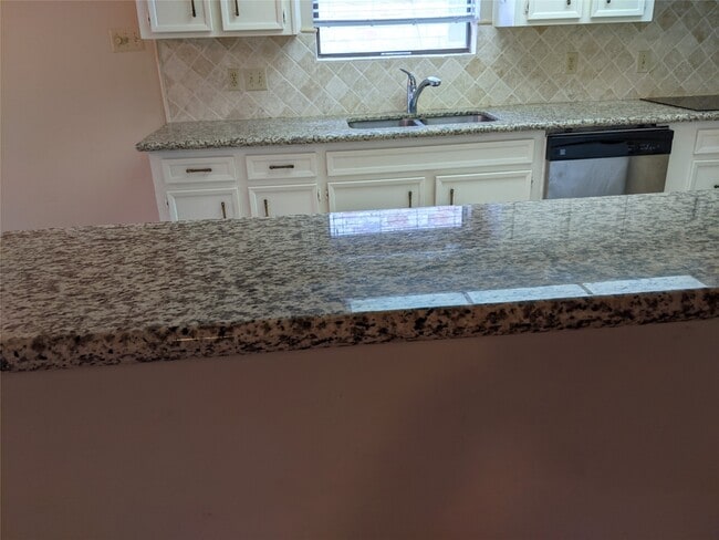 Building Photo - 2519 Buffalo Trail