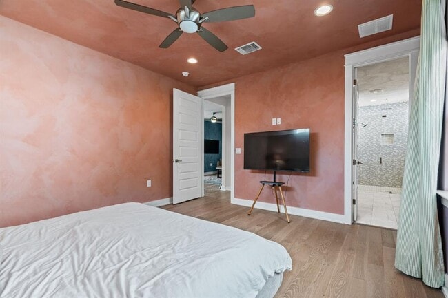 Building Photo - 2906 Webberville Rd