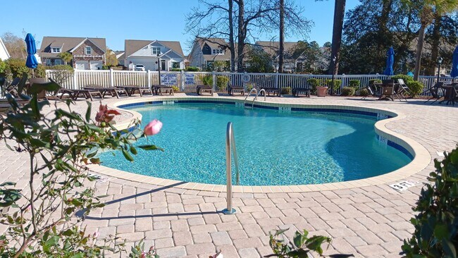 Building Photo - Furnished 2 Bedroom, 2 Bath Condo in Little River! Community Pool