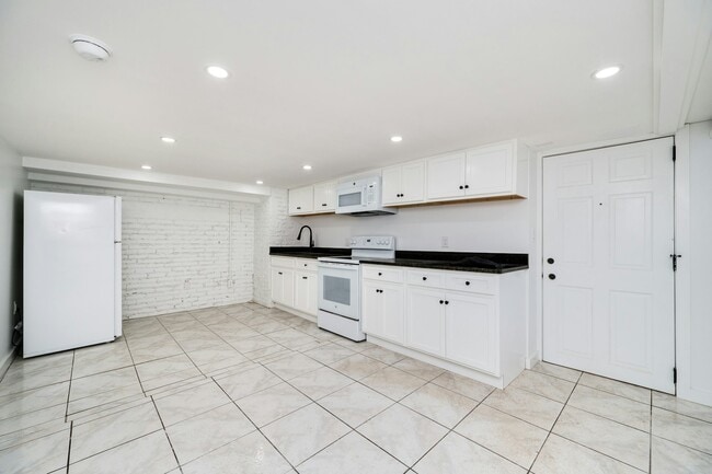 Primary Photo - 57 S 6th St