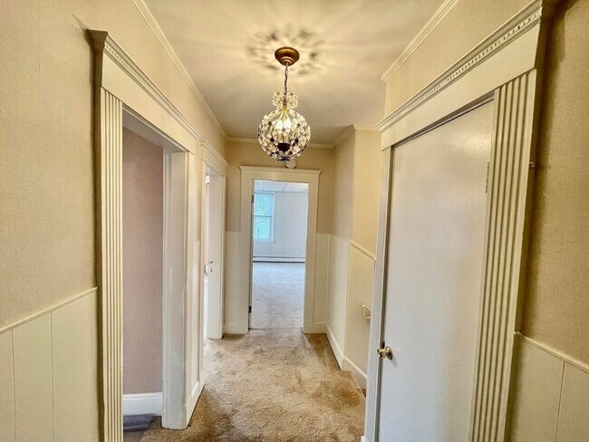 Building Photo - 17 Woodward St