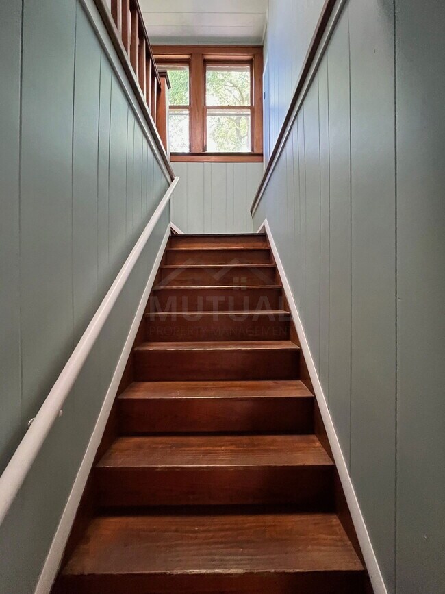 Building Photo - 134 Highland Ave