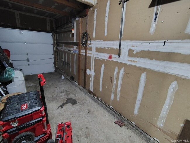 Building Photo - 122 W 1st St