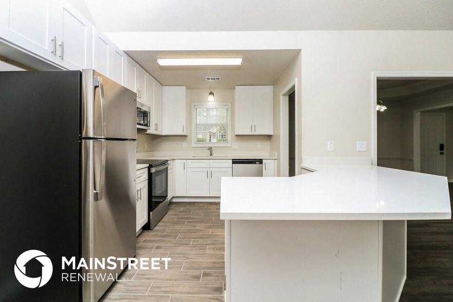 Building Photo - 40 Berkshire Trce