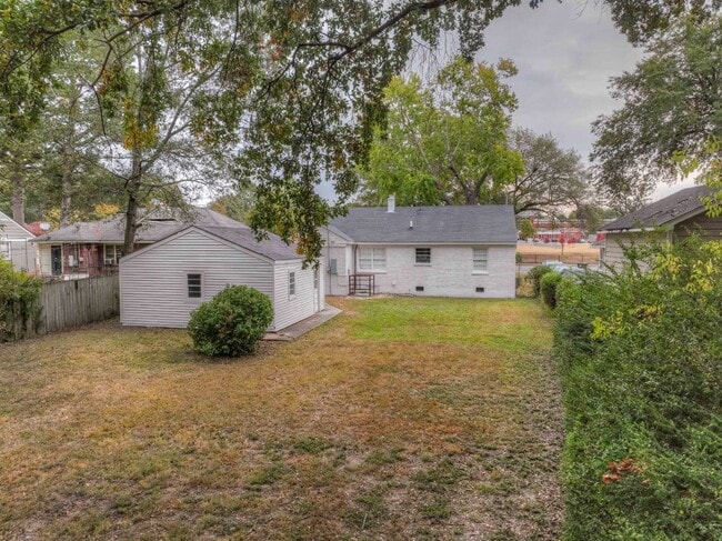 Building Photo - Charming 3-Bedroom Home with Modern Upgrades and Spacious Backyard in a Peaceful Neighborhood