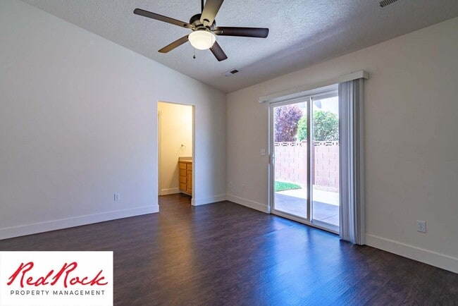 Building Photo - Spacious 3-Bed, 2-Bath Ivins Townhome – Do...