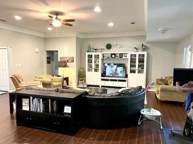 Building Photo - 16 Mariners Ln