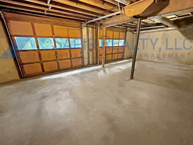 Building Photo - 4125 Maple Ferry Dr