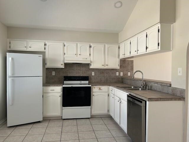 Building Photo - 1011 Sapphire St