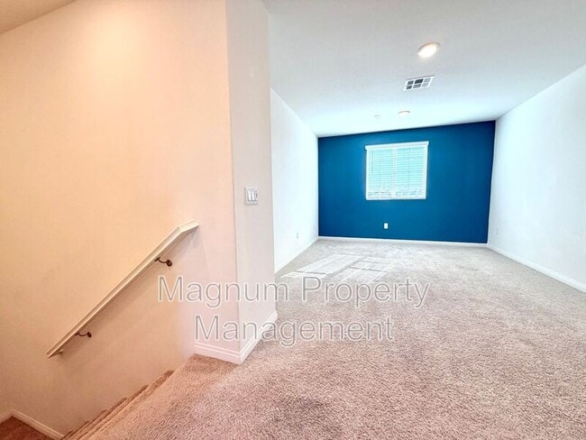 Building Photo - 26564 Rosebay Way