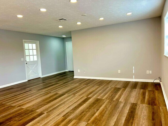 Building Photo - 341 Central Ave