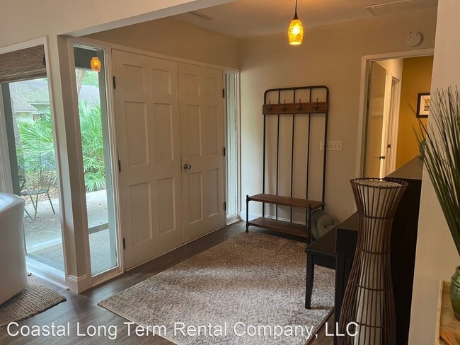 Building Photo - 2 br, 2 bath House - 4 Pender Lane