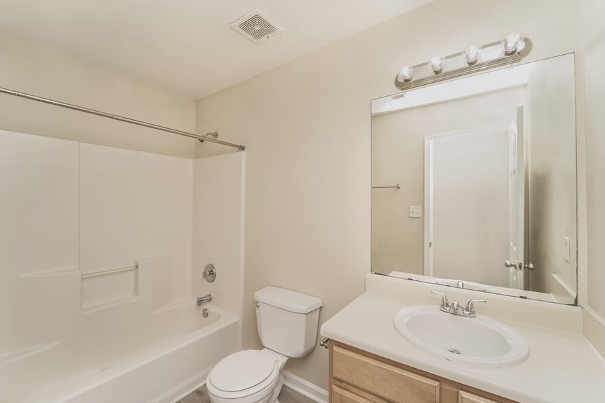 Building Photo - 12001 Chantress Ln