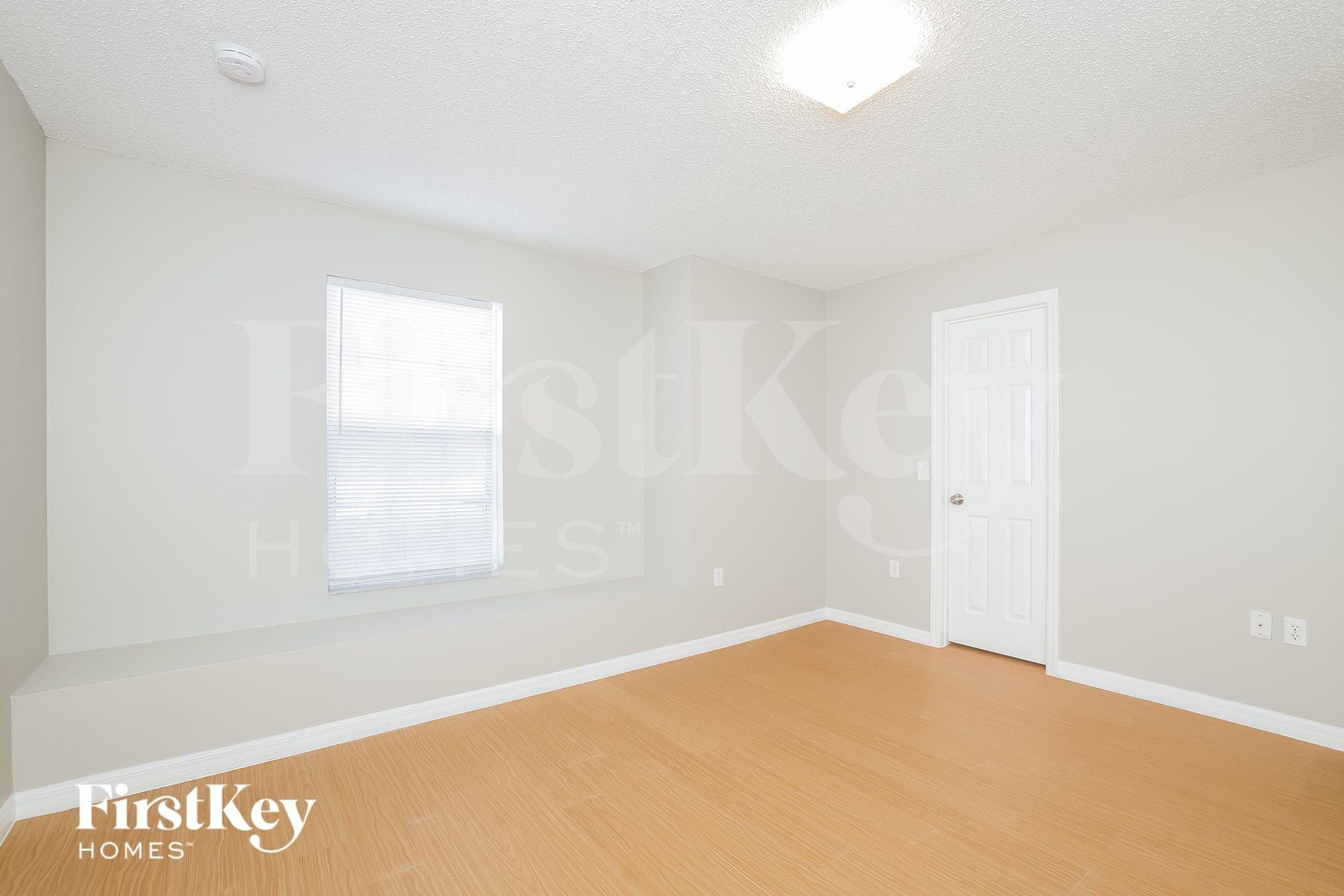 Building Photo - 639 Linnet Ct