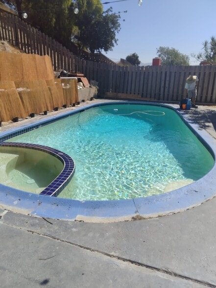 pool - 1827 Sonoma Ln