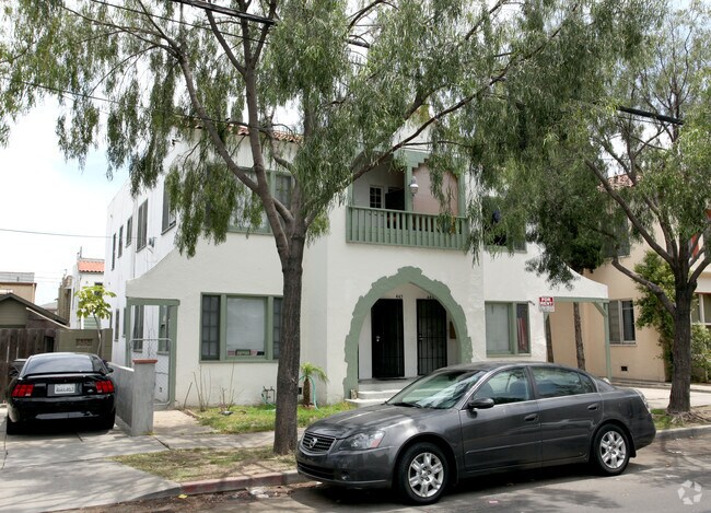 Building Photo - 432-440 Walnut Ave