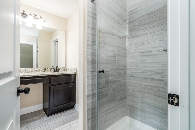 Building Photo - 18123 Willow Edge Dr