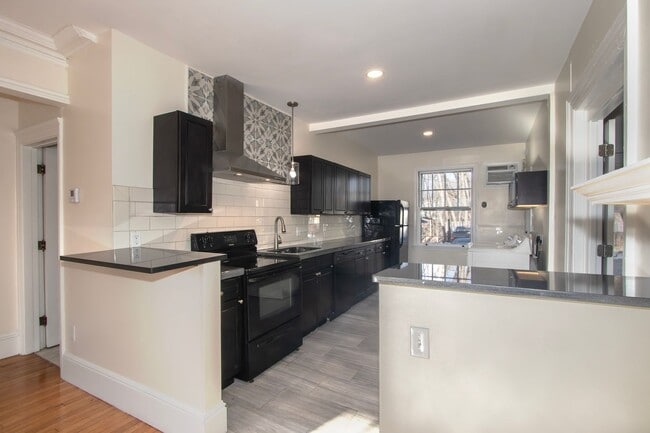 Building Photo - 85 Belknap St