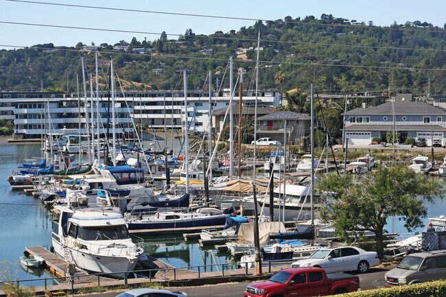 Building Photo - 69 Point San Pedro Rd