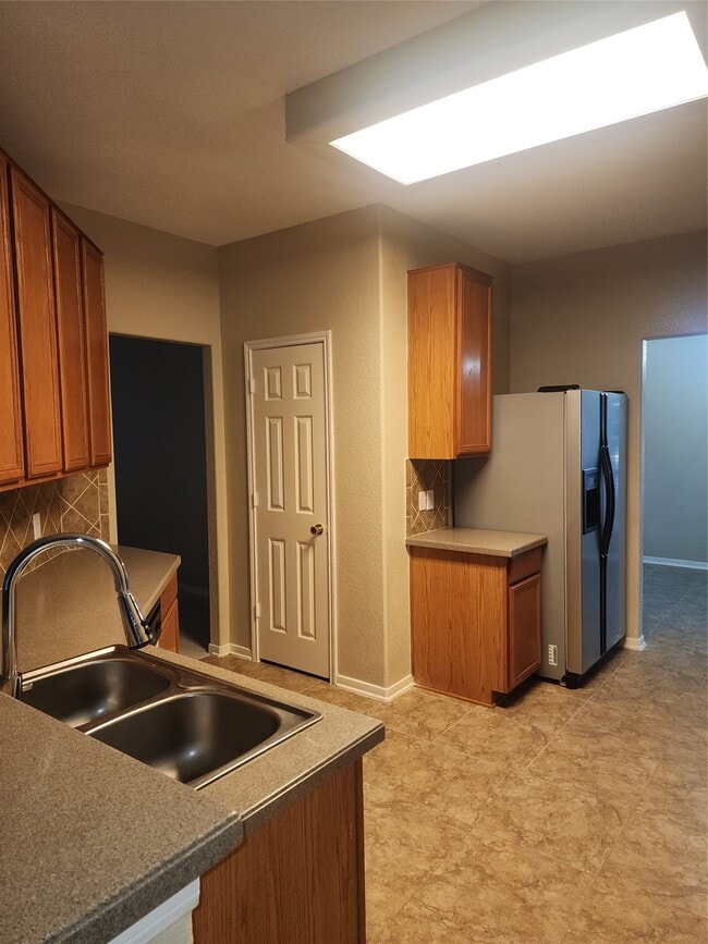 Building Photo - 19215 Brook Village Rd