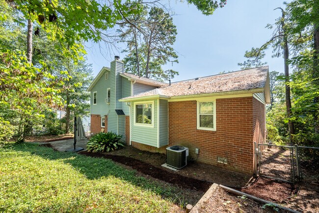 Building Photo - 4682 Red Leaf Way