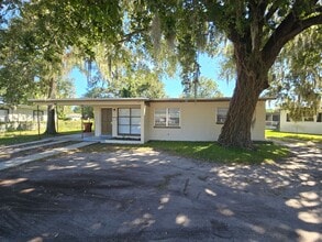 Building Photo - Charming 3-bedroom, 1-bathroom home locate...
