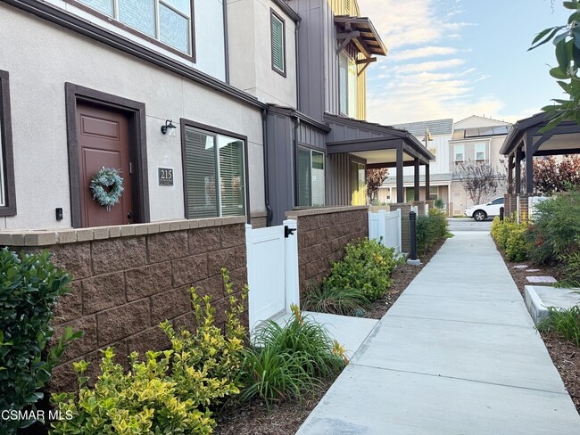 Primary Photo - 215 Red Brick Dr