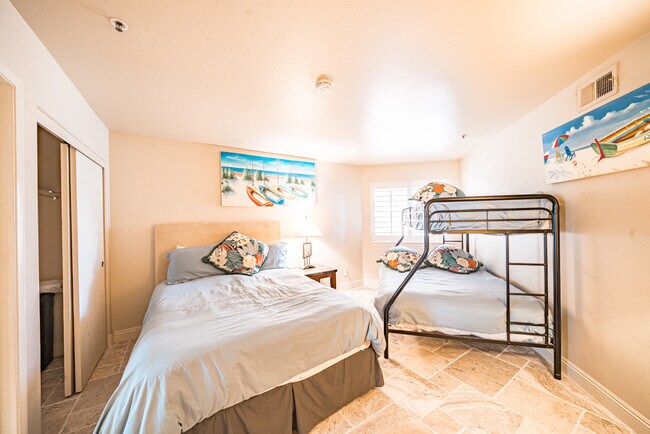 Building Photo - 714 Seacoast Dr