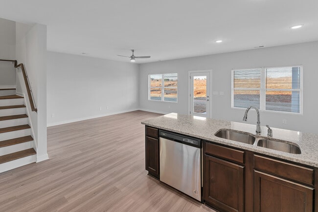 Building Photo - 7205 Chatfield Way