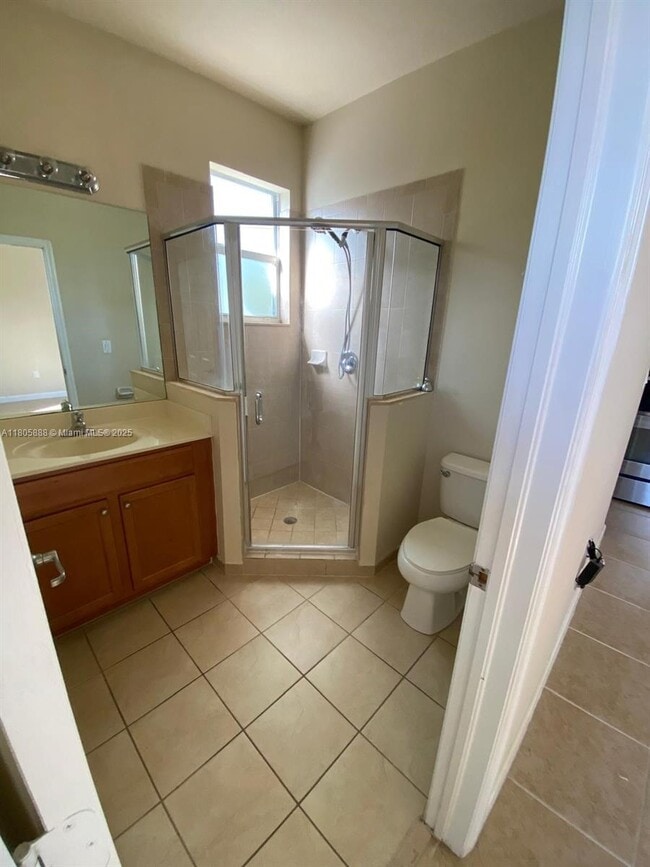 Building Photo - 9253 SW 169th Ave