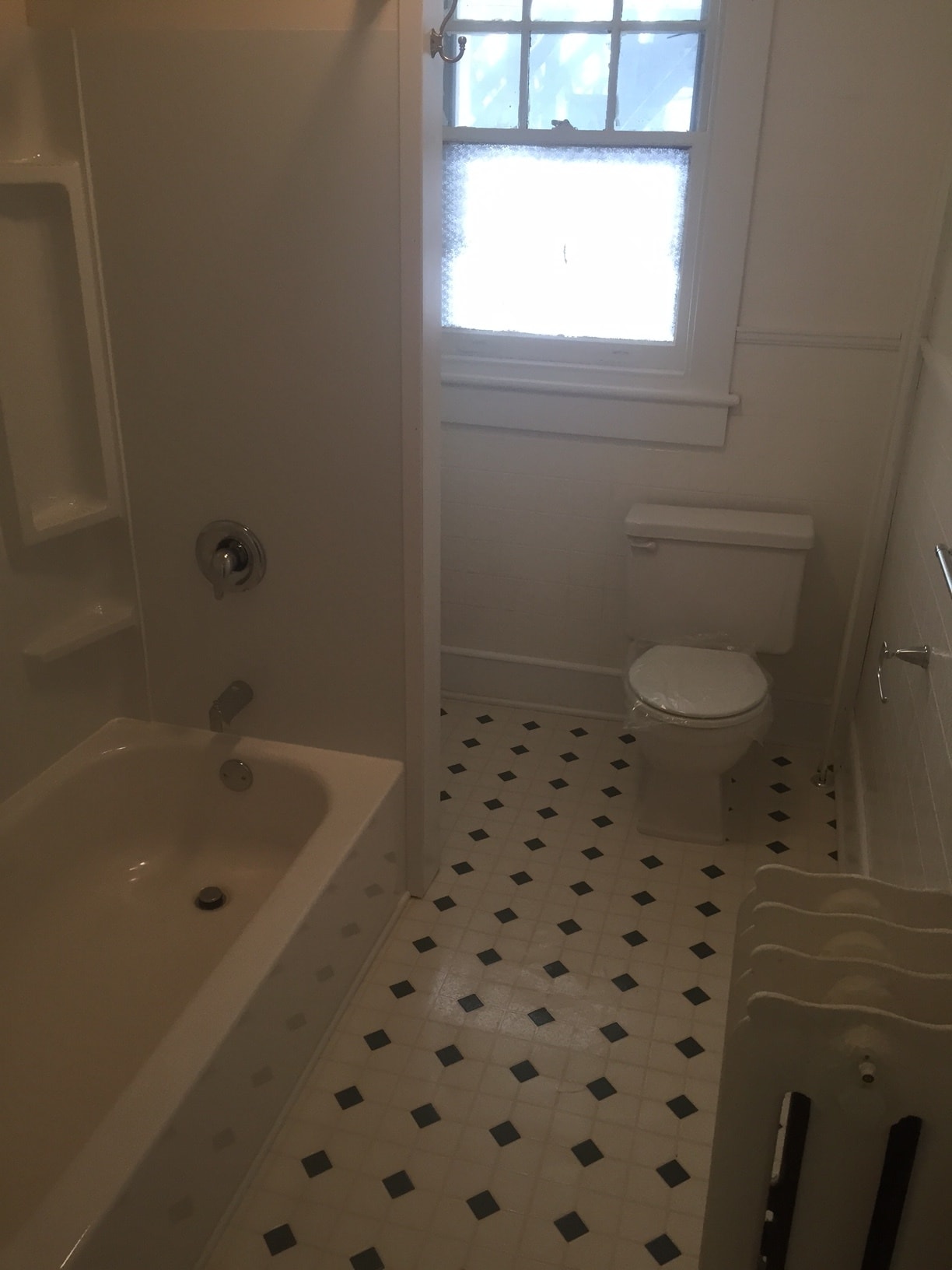 Building Photo - 637 5th Ave