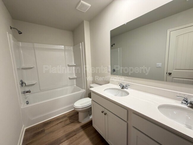 Building Photo - 54 Rustin Rdg